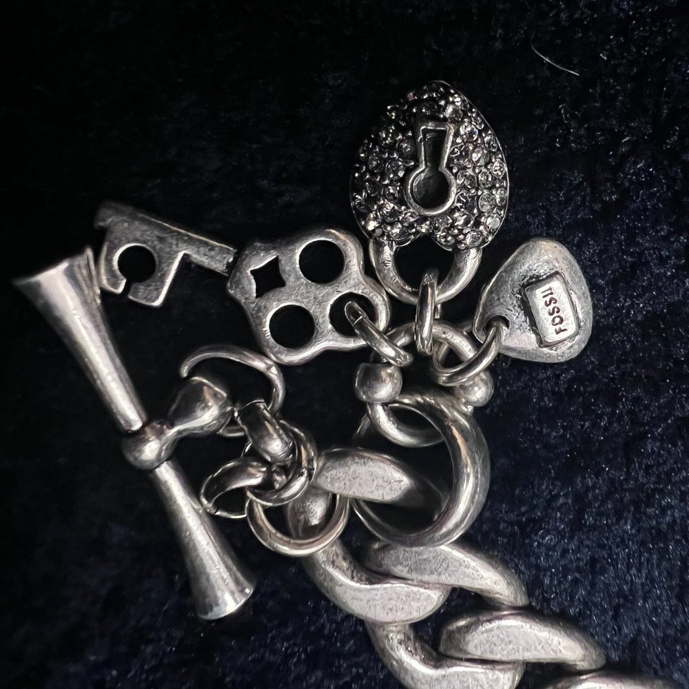 FOSSIL ⛓️ Chunky Silver Tone Charm Bracelet Toggle w/🗝️-💓-🔒 & Fossil charm